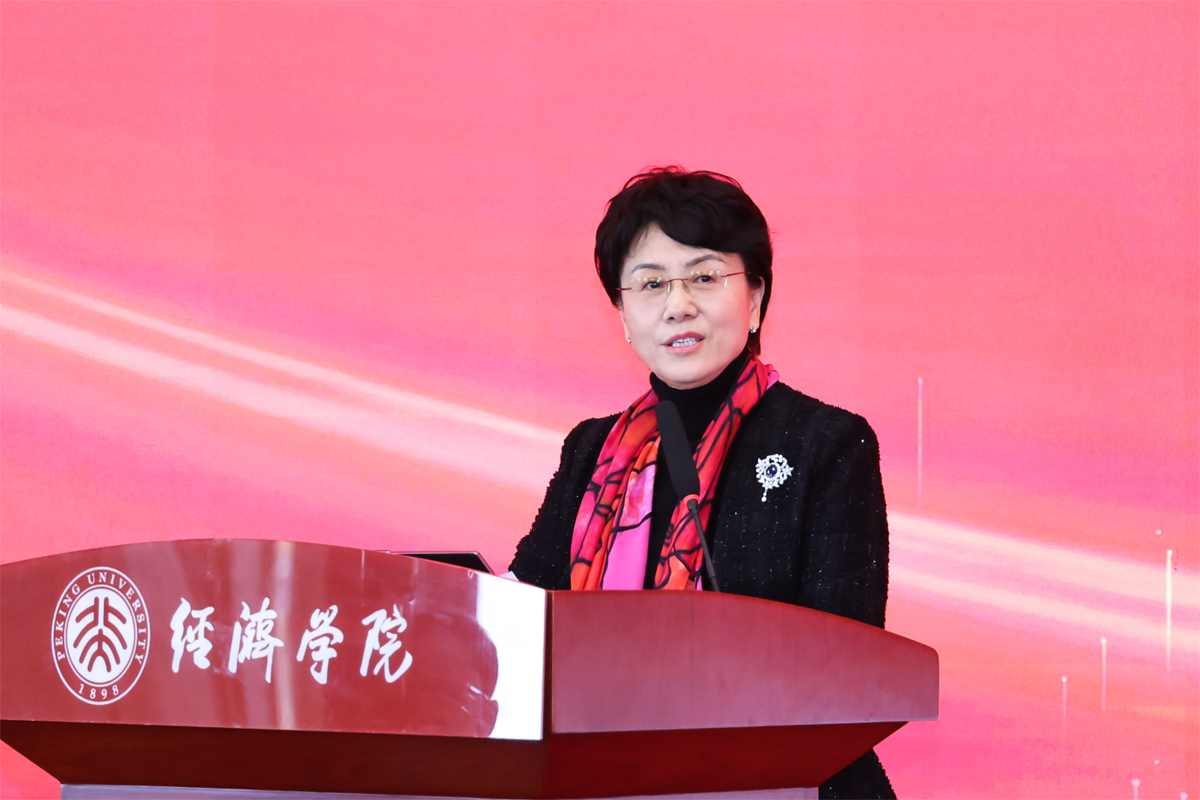 编辑后： 图2 孙祁祥发表开幕致辞.jpg