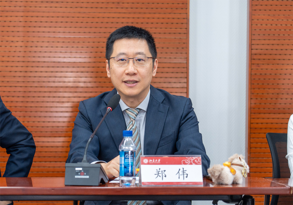 编辑后：图8 郑伟发言 DSC03970.jpg