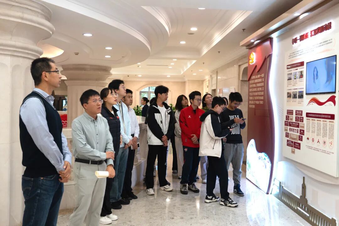 北大经院风险管理与保险学系师生赴天津参访调研