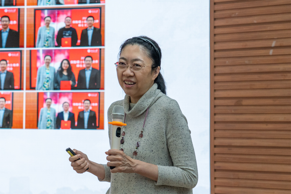 编辑后:图5 刘新立介绍本科生培养方案以及2025年风保系工作情况 DSC01966.jpg