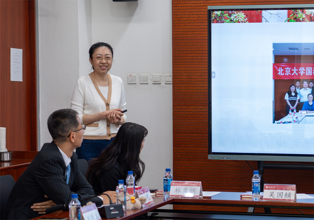 编辑后:图2 刘新立介绍风保系情况 DSC03645-已增强-降噪.jpg 编辑后:图2 刘新立介绍风保系情况 DSC03645-已增强-降噪.jpg