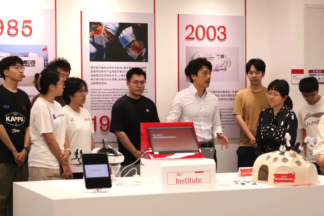 经济学系实践01.jpg